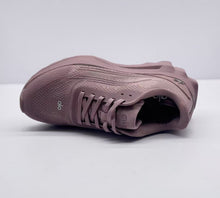 alo Runner Sneakers Pink