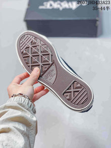 Converse One Star Low-Top Sneakers in Navy