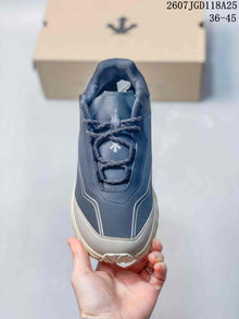 Descente TERRAIND Low-Top Hiking Sneakers Navy Cream SQ323LCR92