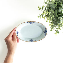 Floral Leaves Ridged Oval Dessert Plate