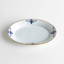 Floral Leaves Ridged Oval Dessert Plate