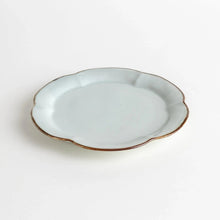 Rinka Flower Dessert Plate