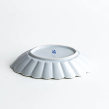 White Matte Chrysanthemum Carved Oval Pasta Bowl